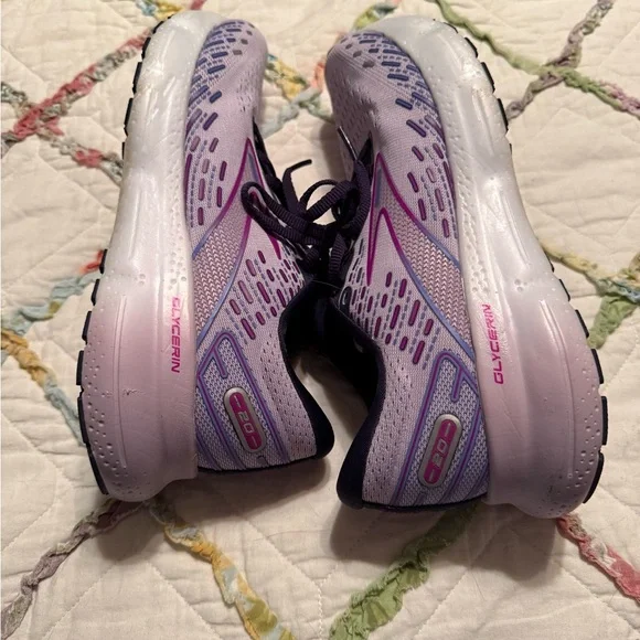 Brooks Women's Running Shoes - Purple and White Size 7.5 - Picture 2 of 8